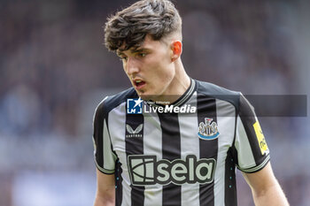 2024-03-30 - Newcastle United FC defender Tino Livramento during the English championship Premier League football match between Newcastle United and West Ham United on 30 March 2024 at St James's Park in Newcastle, England - FOOTBALL - ENGLISH CHAMP - NEWCASTLE V WEST HAM - ENGLISH PREMIER LEAGUE - SOCCER
