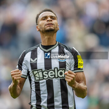 2024-03-30 - Newcastle United FC midfielder Jacob Murphy (23) celebrating at full time during the English championship Premier League football match between Newcastle United and West Ham United on 30 March 2024 at St James's Park in Newcastle, England - FOOTBALL - ENGLISH CHAMP - NEWCASTLE V WEST HAM - ENGLISH PREMIER LEAGUE - SOCCER