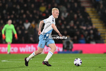 2024-04-02 - Will Hughes (19) of Crystal Palace during the English championship Premier League football match between Bournemouth and Crystal Palace on 2 April 2024 at the Vitality Stadium in Bournemouth, England - FOOTBALL - ENGLISH CHAMP - BOURNEMOUTH V CRYSTAL PALACE - ENGLISH PREMIER LEAGUE - SOCCER