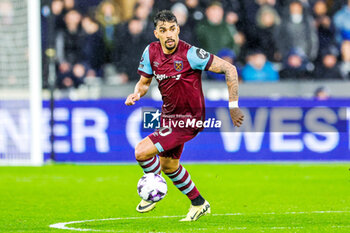 2024-04-03 - Lucas Paqueta (10) of West Ham United during the English championship Premier League football match between West Ham United and Tottenham Hotspur on 2 April 2024 at the London Stadium in London, England - FOOTBALL - ENGLISH CHAMP - WEST HAM V TOTTENHAM - ENGLISH PREMIER LEAGUE - SOCCER