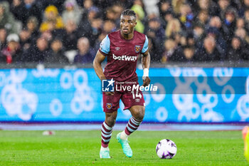 2024-04-03 - Mohammed Kudus (14) of West Ham United during the English championship Premier League football match between West Ham United and Tottenham Hotspur on 2 April 2024 at the London Stadium in London, England - FOOTBALL - ENGLISH CHAMP - WEST HAM V TOTTENHAM - ENGLISH PREMIER LEAGUE - SOCCER