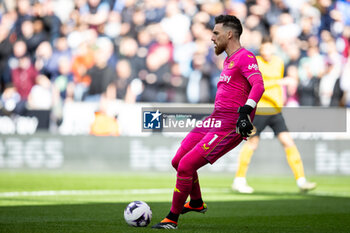 06/04/2024 - Wolverhampton Wanderers goalkeeper Jose Sa during the English championship Premier League football match between Wolverhampton Wanderers and West Ham United on 6 April 2024 at Molineux in Wolverhampton, England - FOOTBALL - ENGLISH CHAMP - WOLVERHAMPTON V WEST HAM - ENGLISH PREMIER LEAGUE - CALCIO