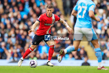 2024-04-13 - Ross Barkley (6) of Luton Town during the English championship Premier League football match between Manchester City and Luton Town on 13 April 2024 at the Etihad Stadium in Manchester, England - FOOTBALL - ENGLISH CHAMP - MANCHESTER CITY V LUTON TOWN - ENGLISH PREMIER LEAGUE - SOCCER