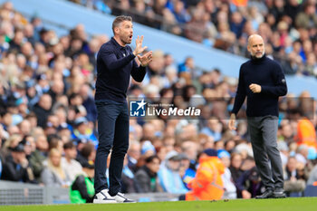 2024-04-13 - Rob Edwards, Luton Town manager during the English championship Premier League football match between Manchester City and Luton Town on 13 April 2024 at the Etihad Stadium in Manchester, England - FOOTBALL - ENGLISH CHAMP - MANCHESTER CITY V LUTON TOWN - ENGLISH PREMIER LEAGUE - SOCCER