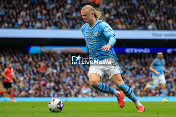 2024-04-13 - Erling Haaland (9) of Manchester City during the English championship Premier League football match between Manchester City and Luton Town on 13 April 2024 at the Etihad Stadium in Manchester, England - FOOTBALL - ENGLISH CHAMP - MANCHESTER CITY V LUTON TOWN - ENGLISH PREMIER LEAGUE - SOCCER