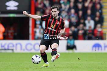 2024-04-13 - Lewis Cook (4) of AFC Bournemouth during the English championship Premier League football match between Bournemouth and Manchester United on 13 April 2024 at the Vitality Stadium in Bournemouth, England - FOOTBALL - ENGLISH CHAMP - BOURNEMOUTH V MANCHESTER UNITED - ENGLISH PREMIER LEAGUE - SOCCER