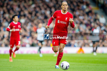 2024-04-21 - Liverpool defender Virgil van Dijk during the English championship Premier League football match between Fulham and Liverpool on 21 April 2024 at Craven Cottage in London, England - FOOTBALL - ENGLISH CHAMP - FULHAM V LIVERPOOL - ENGLISH PREMIER LEAGUE - SOCCER