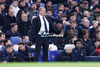 2024-05-02 - Tottenham Hotspur Manager Ange Postecoglou during the English championship Premier League football match between Chelsea and Tottenham Hotspur on 2 May 2024 at Stamford Bridge in London, England - FOOTBALL - ENGLISH CHAMP - CHELSEA V TOTTENHAM - ENGLISH PREMIER LEAGUE - SOCCER