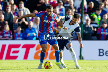 2024-10-28 - Tottenham Hotspur forward Dominic Solanke battles with Crystal Palace defender Maxence Lacroix during the English championship Premier League football match between Crystal Palace and Tottenham Hotspur on 27 October 2024 at Selhurst Park in London, England - FOOTBALL - ENGLISH CHAMP - CRYSTAL PALACE V TOTTENHAM - ENGLISH PREMIER LEAGUE - SOCCER