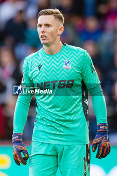 2024-10-28 - Crystal Palace goalkeeper Dean Henderson during the English championship Premier League football match between Crystal Palace and Tottenham Hotspur on 27 October 2024 at Selhurst Park in London, England - FOOTBALL - ENGLISH CHAMP - CRYSTAL PALACE V TOTTENHAM - ENGLISH PREMIER LEAGUE - SOCCER