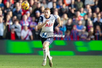 2024-10-28 - Tottenham Hotspur midfielder Dejan Kulusevski during the English championship Premier League football match between Crystal Palace and Tottenham Hotspur on 27 October 2024 at Selhurst Park in London, England - FOOTBALL - ENGLISH CHAMP - CRYSTAL PALACE V TOTTENHAM - ENGLISH PREMIER LEAGUE - SOCCER