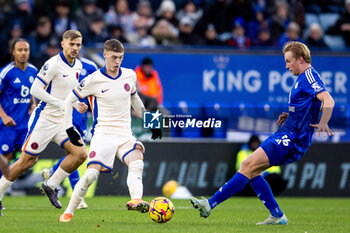 2024-11-23 - Chelsea forward Cole Palmer and Victor Kristiansen of Leicester during the English championship Premier League football match between Leicester City and Chelsea on 23 November 2024 at the King Power Stadium in Leicester, England - FOOTBALL - ENGLISH CHAMP - LEICESTER V CHELSEA - ENGLISH PREMIER LEAGUE - SOCCER