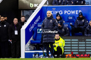 2024-11-23 - Chelsea Manager Enzo Maresca during the English championship Premier League football match between Leicester City and Chelsea on 23 November 2024 at the King Power Stadium in Leicester, England - FOOTBALL - ENGLISH CHAMP - LEICESTER V CHELSEA - ENGLISH PREMIER LEAGUE - SOCCER