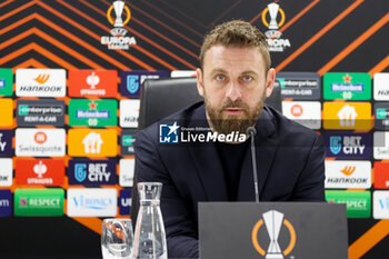 2024-02-15 - Coach Daniele De Rossi of AS Roma during the press conference during the UEFA Europe League, Play-off 1st leg football match between Feyenoord and AS Roma on February 15, 2024 at Stadion Feijenoord in Rotterdam, Netherlands - FOOTBALL - EUROPA LEAGUE - FEYENOORD V ROMA - UEFA EUROPA LEAGUE - SOCCER
