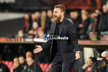 2024-02-15 - Coach Daniele De Rossi of AS Roma during the UEFA Europe League, Play-off 1st leg football match between Feyenoord and AS Roma on February 15, 2024 at Stadion Feijenoord in Rotterdam, Netherlands - FOOTBALL - EUROPA LEAGUE - FEYENOORD V ROMA - UEFA EUROPA LEAGUE - SOCCER