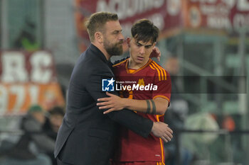 2024-02-22 - Paulo Dybala (AS Roma); Daniele De Rossi coach of AS Roma;  during the UEFA Europa League 2023-2024 football match between AS Roma and Feyenoord at the Olympic Stadium in Rome on February 22, 2024. - AS ROMA VS FEYENOORD - UEFA EUROPA LEAGUE - SOCCER