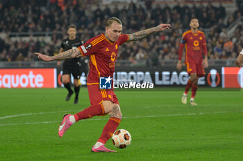 2024-02-22 - Rick Karsdorp (AS Roma);  during the UEFA Europa League 2023-2024 football match between AS Roma and Feyenoord at the Olympic Stadium in Rome on February 22, 2024. - AS ROMA VS FEYENOORD - UEFA EUROPA LEAGUE - SOCCER