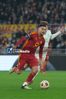 2024-02-22 - Lorenzo Pellegrini (AS Roma);  during the UEFA Europa League 2023-2024 football match between AS Roma and Feyenoord at the Olympic Stadium in Rome on February 22, 2024. - AS ROMA VS FEYENOORD - UEFA EUROPA LEAGUE - SOCCER
