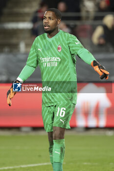 2024-02-22 - AC Milan goalkeeper Mike Maignan during the UEFA Europa League, Play-off 2nd leg football match between Stade Rennais (Rennes) and AC Milan on February 22, 2024 at Roazhon Park in Rennes, France - FOOTBALL - EUROPA LEAGUE - RENNES V MILAN - UEFA EUROPA LEAGUE - SOCCER