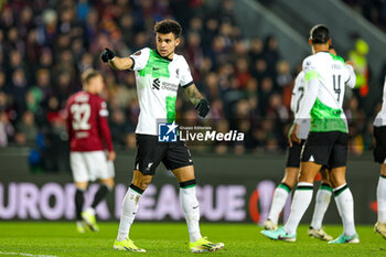 2024-03-08 - Luis Diaz (7) of Liverpool scores a goal and celebrates 1-4 during the UEFA Europa League, Round of 16, 1st leg football match between Sparta Prague and Liverpool on 7 March 2024 at epet ARENA in Prague, Czech Republic - FOOTBALL - EUROPA LEAGUE - SPARTA PRAGUE V LIVERPOOL - UEFA EUROPA LEAGUE - SOCCER