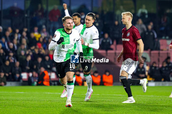 2024-03-08 - Alexis Mac Allister (10) of Liverpool scores from the penalty spot and celebrates 0-1 during the UEFA Europa League, Round of 16, 1st leg football match between Sparta Prague and Liverpool on 7 March 2024 at epet ARENA in Prague, Czech Republic - FOOTBALL - EUROPA LEAGUE - SPARTA PRAGUE V LIVERPOOL - UEFA EUROPA LEAGUE - SOCCER