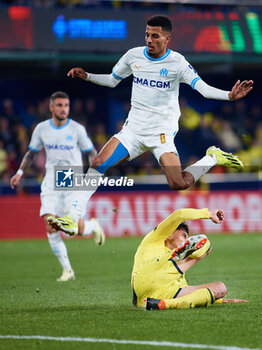 2024-03-14 - Jorge Cuenca (R) of Villarreal competes for the ball with Azzedine Ounahi of Olympique de Marseille during the UEFA Europa League, Round of 16, 2nd leg football match between Villarreal CF and Olympique de Marseille on March 14, 2024 at Estadio de la Ceramica in Villarreal, Spain - FOOTBALL - EUROPA LEAGUE - VILLARREAL V MARSEILLE - UEFA EUROPA LEAGUE - SOCCER