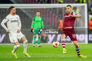 2024-03-14 - West Ham United midfielder Tomas Soucek during the UEFA Europa League, Round of 16, 2nd leg football match between West Ham United and SC Freiburg on 14 March 2024 at the London Stadium in London, England - FOOTBALL - EUROPA LEAGUE - WEST HAM V FREIBURG - UEFA EUROPA LEAGUE - SOCCER
