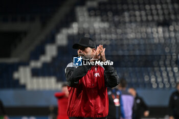 2024-04-18 - Jurgen Norbert Klopp, Head Coach of Liverpool FC, greeting the supporters at the end of the match after the UEFA Europa League quarter finals second leg match between Atalanta BC and Liverpool FC on Avril 18, 2024 at Gewiss stadium in Bergamo, Italy. Credit: Tiziano Ballabio - ATALANTA BC VS LIVERPOOL FC - UEFA EUROPA LEAGUE - SOCCER
