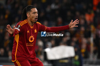 2024-04-18 - Chris Smalling of A.S. Roma during the UEFA Europa League Quarter-final second Leg match, between A.S. Roma vs A.C. Milan at the Olympic Stadium on April 18, 2024 in Rome, Italy. - AS ROMA VS AC MILAN - UEFA EUROPA LEAGUE - SOCCER
