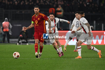 2024-04-18 - Lorenzo Pellegrini of A.S. Roma and Davide Calabria of A.C. Milan during the UEFA Europa League Quarter-final second Leg match, between A.S. Roma vs A.C. Milan at the Olympic Stadium on April 18, 2024 in Rome, Italy. - AS ROMA VS AC MILAN - UEFA EUROPA LEAGUE - SOCCER