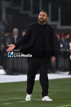 2024-04-18 - Daniele De Rossi of A.S. Roma during the UEFA Europa League Quarter-final second Leg match, between A.S. Roma vs A.C. Milan at the Olympic Stadium on April 18, 2024 in Rome, Italy. - AS ROMA VS AC MILAN - UEFA EUROPA LEAGUE - SOCCER