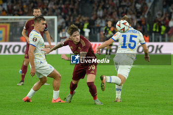 2024-10-24 - Roma’s Nicola Zalewski during the UEFA Europa League 2024-2025  football match between AS Roma and FC Dynamo Kyiv at the Olympic Stadium in Rome on October 24, 2024. - AS ROMA VS FC DYNAMO KYIV - UEFA EUROPA LEAGUE - SOCCER