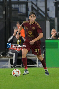 2024-10-24 - Roma’s Niccolo' Pisilli  during the UEFA Europa League 2024-2025  football match between AS Roma and FC Dynamo Kyiv at the Olympic Stadium in Rome on October 24, 2024. - AS ROMA VS FC DYNAMO KYIV - UEFA EUROPA LEAGUE - SOCCER