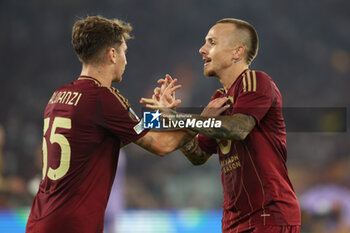 2024-09-26 - Rome, Italy 26.9.2024: Tommaso Baldanzi of Roma, Angelino of Roma score the goal and celebrate with the team during the UEFA Europa League 2024-2025 day 1, football match between AS Roma vs Athletic Club Bilbao at Olympic Stadium in Rome. - AS ROMA VS ATHLETIC BILBAO - UEFA EUROPA LEAGUE - SOCCER