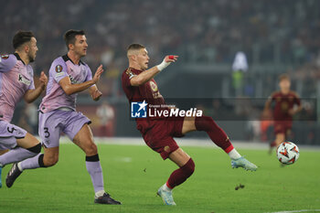 2024-09-26 - Rome, Italy 26.9.2024: Artem Dovbyk of Roma, Vivian of Athletic Bilbao during the UEFA Europa League 2024-2025 day 1, football match between AS Roma vs Athletic Club Bilbao at Olympic Stadium in Rome. - AS ROMA VS ATHLETIC BILBAO - UEFA EUROPA LEAGUE - SOCCER