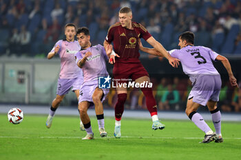 2024-09-26 - Rome, Italy 26.9.2024: Paredes of Athletic Bilbao, Artem Dovbyk of Roma, Vivian of Athletic Bilbao during the UEFA Europa League 2024-2025 day 1, football match between AS Roma vs Athletic Club Bilbao at Olympic Stadium in Rome. - AS ROMA VS ATHLETIC BILBAO - UEFA EUROPA LEAGUE - SOCCER