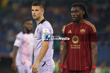 2024-09-26 - Rome, Italy 26.9.2024: Guruzeta of Athletic Bilbao, Manu Kone of Roma during the UEFA Europa League 2024-2025 day 1, football match between AS Roma vs Athletic Club Bilbao at Olympic Stadium in Rome. - AS ROMA VS ATHLETIC BILBAO - UEFA EUROPA LEAGUE - SOCCER