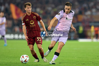 2024-09-26 - Rome, Italy 26.9.2024: Gorosabel of Athletic Bilbao, Tommaso Baldanzi of Roma during the UEFA Europa League 2024-2025 day 1, football match between AS Roma vs Athletic Club Bilbao at Olympic Stadium in Rome. - AS ROMA VS ATHLETIC BILBAO - UEFA EUROPA LEAGUE - SOCCER