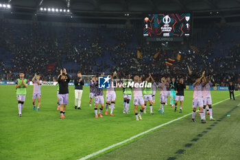 2024-09-26 - Rome, Italy 26.9.2024: Athletic Club players greets fans at end UEFA Europa League 2024-2025 day 1, football match between AS Roma vs Athletic Club Bilbao at Olympic Stadium in Rome. - AS ROMA VS ATHLETIC BILBAO - UEFA EUROPA LEAGUE - SOCCER