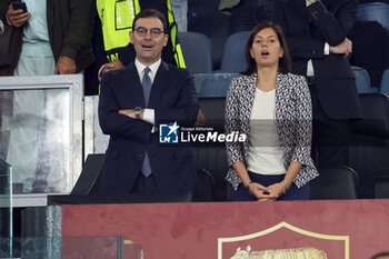 2024-09-26 - Rome, Italy 26.9.2024: New CEO AS Roma Lorenzo Vitali in the stands (behind Florent Ghisolfi) sings the Roma anthem before the UEFA Europa League 2024-2025 day 1, football match between AS Roma vs Athletic Club Bilbao at Olympic Stadium in Rome. - AS ROMA VS ATHLETIC BILBAO - UEFA EUROPA LEAGUE - SOCCER