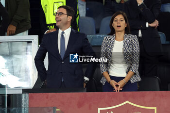 2024-09-26 - Rome, Italy 26.9.2024: New CEO AS Roma Lorenzo Vitali in the stands (behind Florent Ghisolfi) sings the Roma anthem before the UEFA Europa League 2024-2025 day 1, football match between AS Roma vs Athletic Club Bilbao at Olympic Stadium in Rome. - AS ROMA VS ATHLETIC BILBAO - UEFA EUROPA LEAGUE - SOCCER