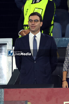 2024-09-26 - Rome, Italy 26.9.2024: New CEO AS Roma Lorenzo Vitali in the stands (behind Florent Ghisolfi) sings the Roma anthem before the UEFA Europa League 2024-2025 day 1, football match between AS Roma vs Athletic Club Bilbao at Olympic Stadium in Rome. - AS ROMA VS ATHLETIC BILBAO - UEFA EUROPA LEAGUE - SOCCER