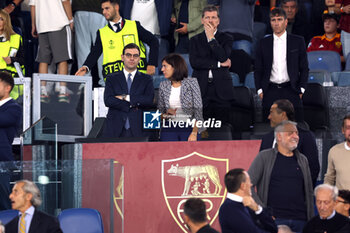 2024-09-26 - Rome, Italy 26.9.2024: New CEO AS Roma Lorenzo Vitali in the stands (behind Florent Ghisolfi) sings the Roma anthem before the UEFA Europa League 2024-2025 day 1, football match between AS Roma vs Athletic Club Bilbao at Olympic Stadium in Rome. - AS ROMA VS ATHLETIC BILBAO - UEFA EUROPA LEAGUE - SOCCER