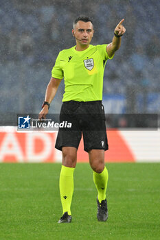 2024-10-03 - Referee Horatiu Fesnic (ROU) during the UEFA Europa League 2024/25 League Phase MD2 match between S.S. Lazio and O.G.C. Nice at Olympic Stadium on October 3, 2024 in Rome, Italy. - SS LAZIO VS OGC NICE - UEFA EUROPA LEAGUE - SOCCER