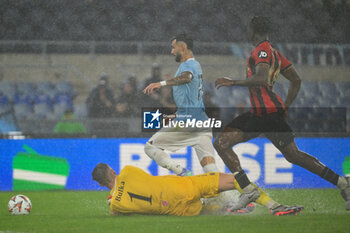 2024-10-03 - Marcin Bułka of O.G.C. Nice and Mattia Zaccagni of S.S. Lazio in action during the UEFA Europa League 2024/25 League Phase MD2 match between S.S. Lazio and O.G.C. Nice at Olympic Stadium on October 3, 2024 in Rome, Italy. - SS LAZIO VS OGC NICE - UEFA EUROPA LEAGUE - SOCCER