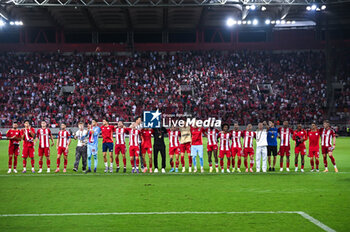 2024-10-03 - Players of Olympiacos FC celebrate the victory during the Europa League, Matchday 2 match between Olympiacos FC and SC Braga at Georgios Karaiskakis Stadium on October 3, 2024, in Piraeus, Greece. - OLYMPIACOS FC VS SC BRAGA - UEFA EUROPA LEAGUE - SOCCER