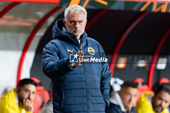 2024-10-03 - Coach Jose Mourinho of Fenerbahce during the UEFA Europa League, League Phase, Matchday 2 football match between FC Twente and Fenerbahce SK on October 3, 2024 at Grolsch veste in Enschede, Netherlands - FOOTBALL - EUROPA LEAGUE - TWENTE V FENERBAHCE - UEFA EUROPA LEAGUE - SOCCER