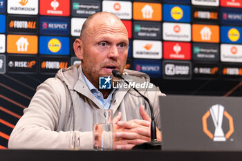 2024-10-03 - Coach Joseph Oosting of FC Twente after the UEFA Europa League, League Phase, Matchday 2 football match between FC Twente and Fenerbahce SK on October 3, 2024 at Grolsch veste in Enschede, Netherlands - FOOTBALL - EUROPA LEAGUE - TWENTE V FENERBAHCE - UEFA EUROPA LEAGUE - SOCCER