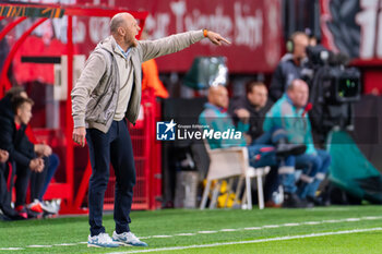 2024-10-03 - Coach Joseph Oosting of FC Twente during the UEFA Europa League, League Phase, Matchday 2 football match between FC Twente and Fenerbahce SK on October 3, 2024 at Grolsch veste in Enschede, Netherlands - FOOTBALL - EUROPA LEAGUE - TWENTE V FENERBAHCE - UEFA EUROPA LEAGUE - SOCCER