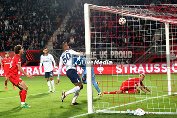 2024-10-03 - Michel Vlap of FC Twente scores a goal 1-0 during the UEFA Europa League, League Phase, Matchday 2 football match between FC Twente and Fenerbahce SK on October 3, 2024 at Grolsch veste in Enschede, Netherlands - FOOTBALL - EUROPA LEAGUE - TWENTE V FENERBAHCE - UEFA EUROPA LEAGUE - SOCCER